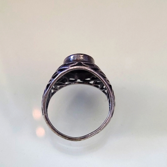 Vintage Sterling Silver and Blue Stone Ring - Picture 4 of 7